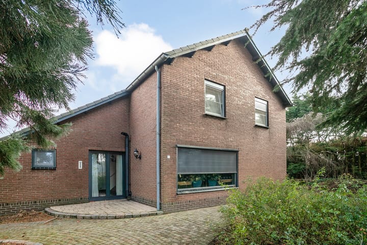 Emmastraat 7