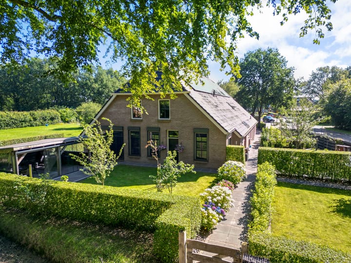 Foto 1 van Rolderstraat 2