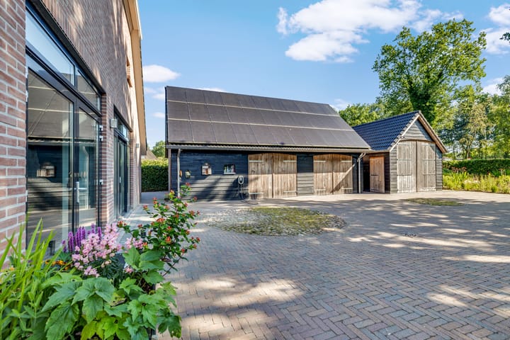 Foto 50 van Rolderstraat 2