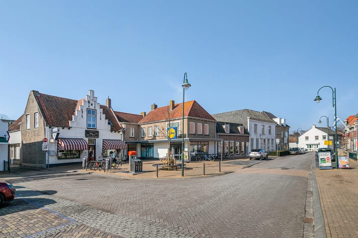 Foto 47 van Koningin Beatrixstraat 2