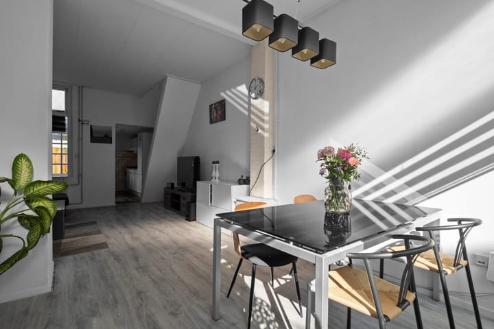 Photo 6 of Wilhelminastraat 15