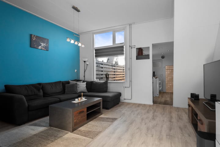 Photo 8 of Wilhelminastraat 15