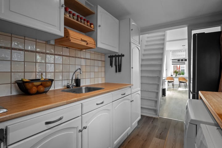 Photo 12 of Wilhelminastraat 15