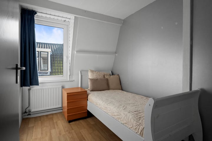 Photo 14 of Wilhelminastraat 15