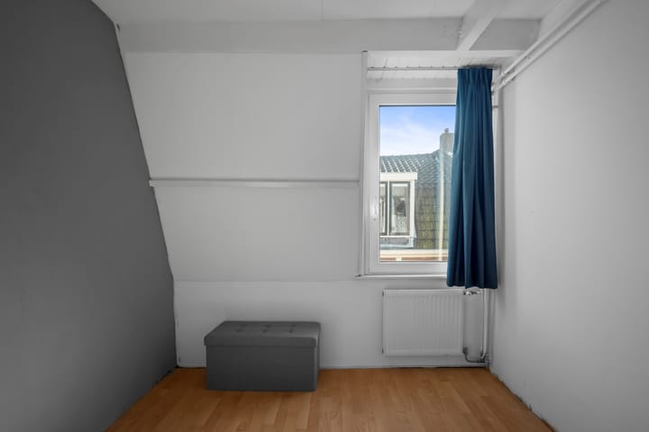 Photo 18 of Wilhelminastraat 15