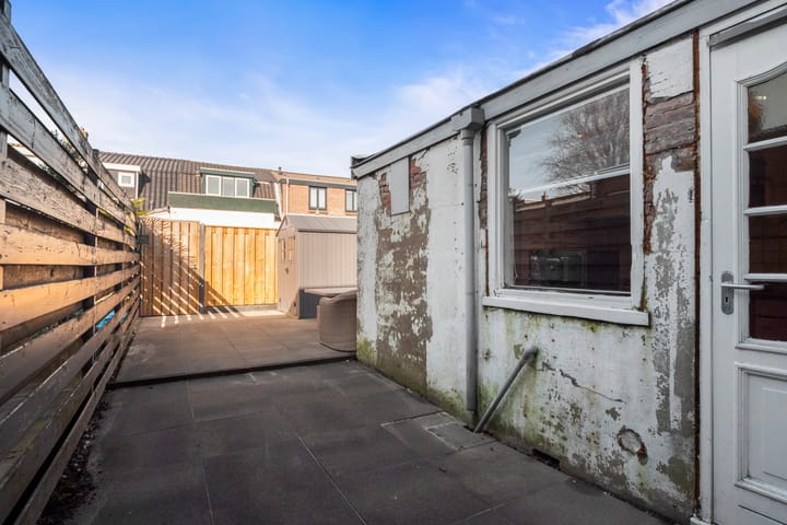 Photo 21 of Wilhelminastraat 15