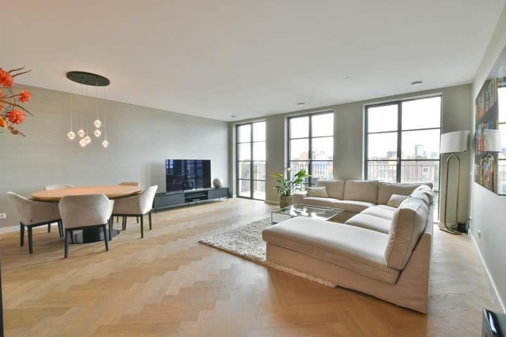 Photo 2 of VOC-kade 152