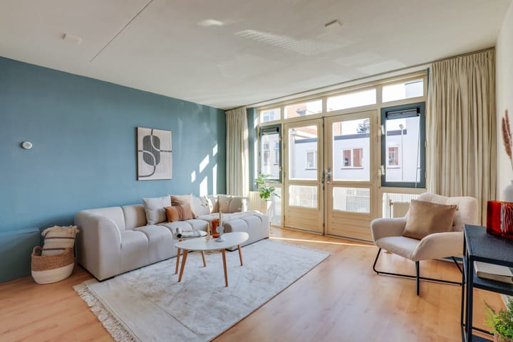 Foto 2 van Johannes Uitenbogaertstraat 30