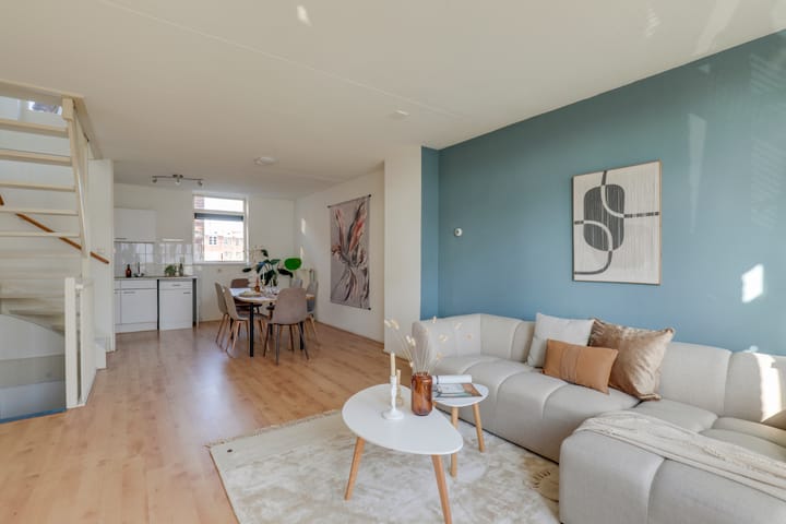 Foto 6 van Johannes Uitenbogaertstraat 30