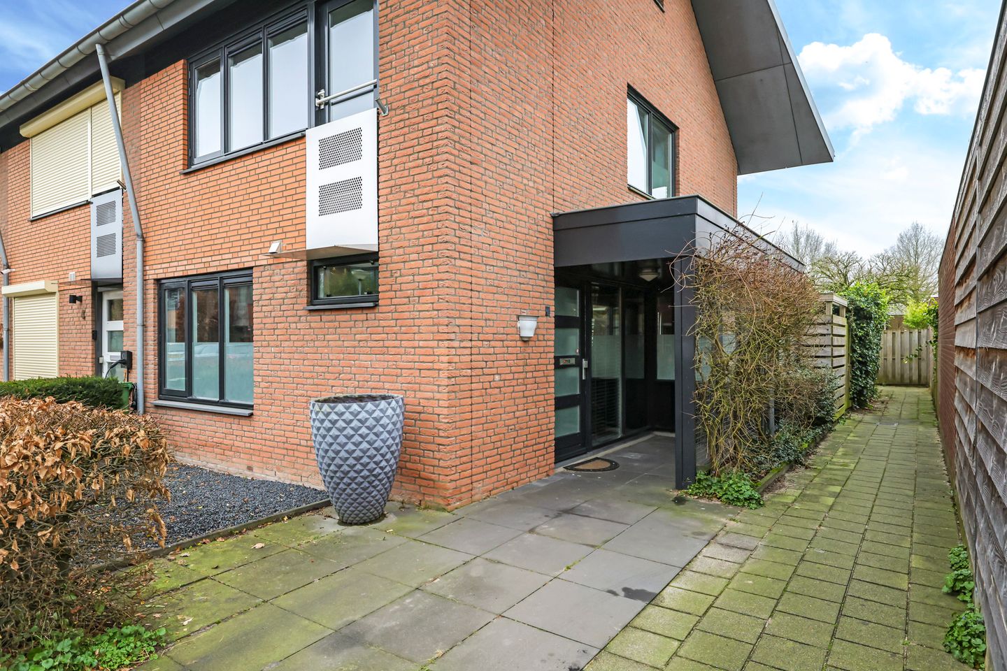 Photo 55 of De Dries 2