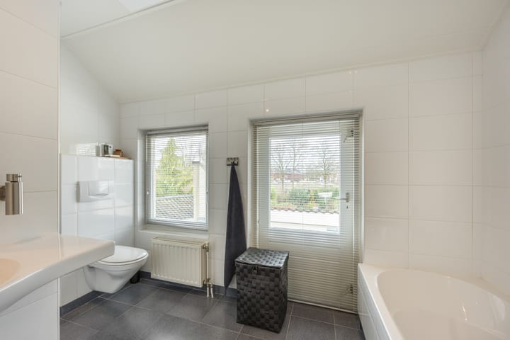 Foto 24 van Burg Thijssenstraat 31