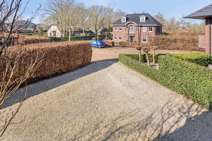 Foto 8 van Laakboulevard 310