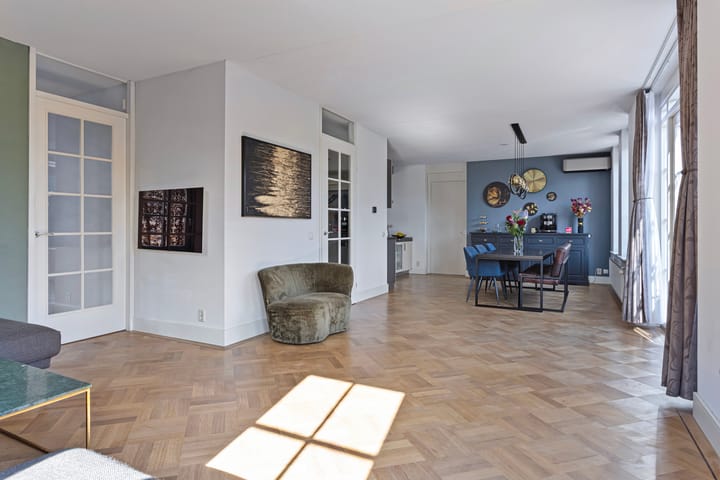 Foto 11 van Laakboulevard 310