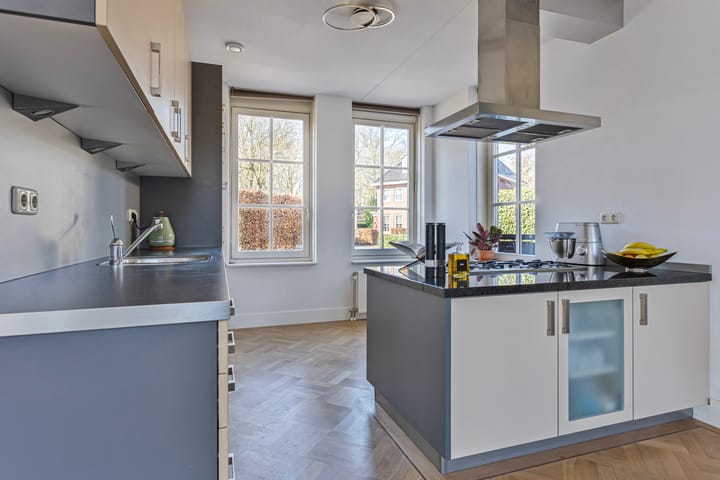 Foto 19 van Laakboulevard 310