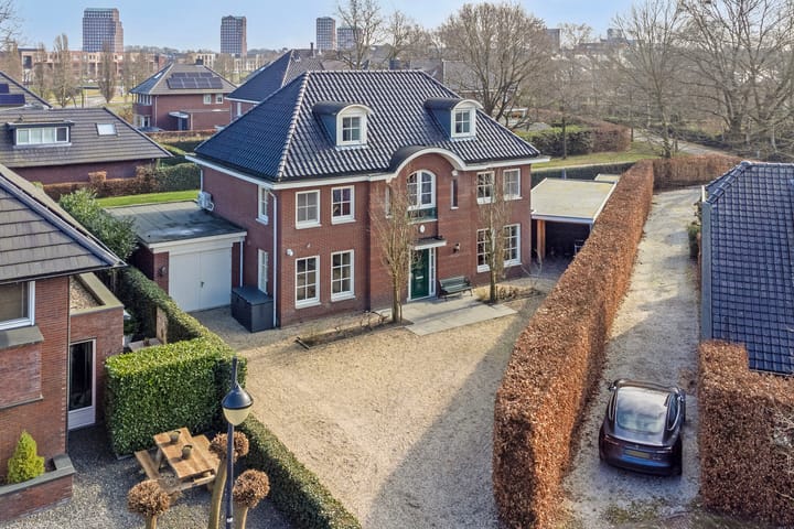 Foto 7 van Laakboulevard 310