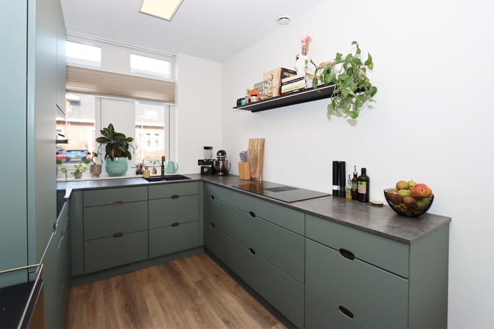 Foto 3 van Bezembinder 50