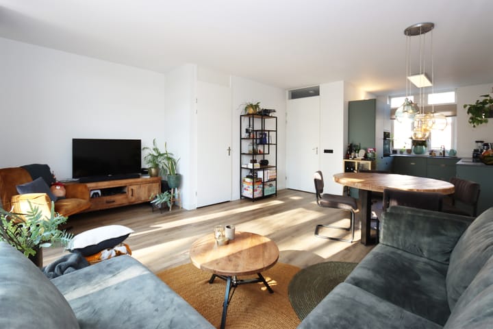 Foto 15 van Bezembinder 50