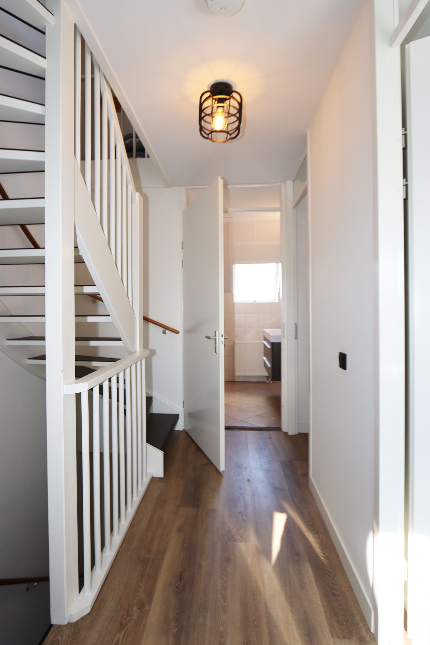 Foto 19 van Bezembinder 50