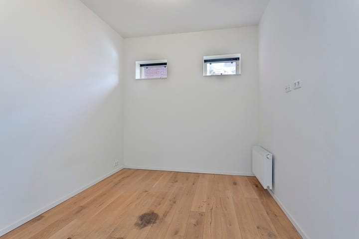 Photo 12 of Bankastraat 42-E