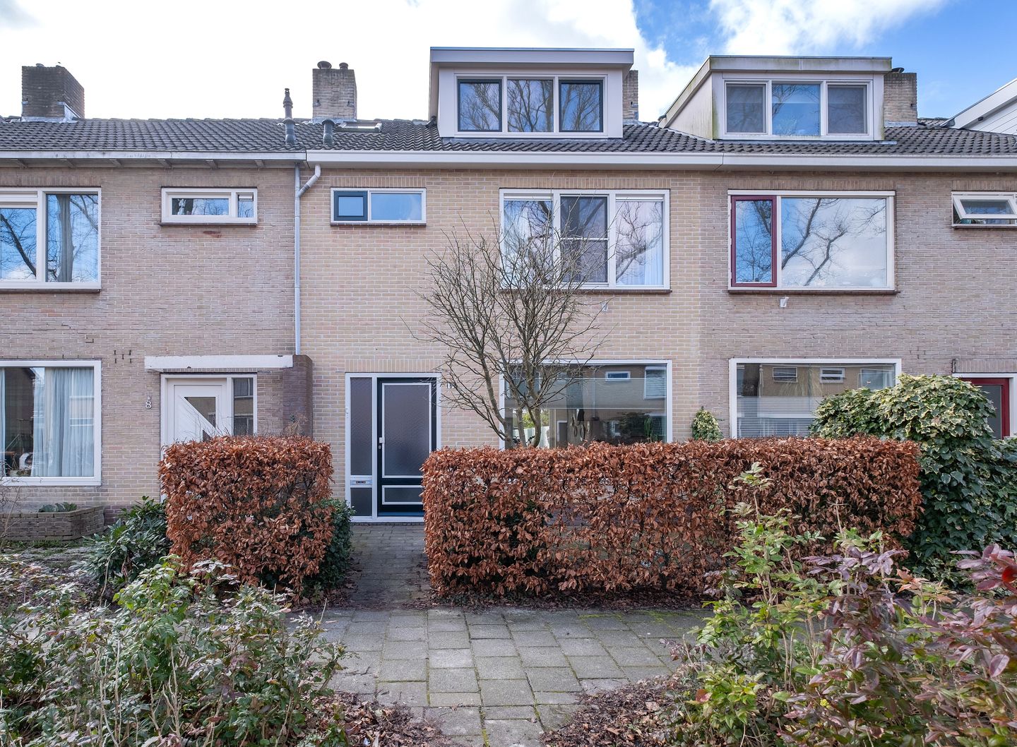 Foto 1 van Staringlaan 6