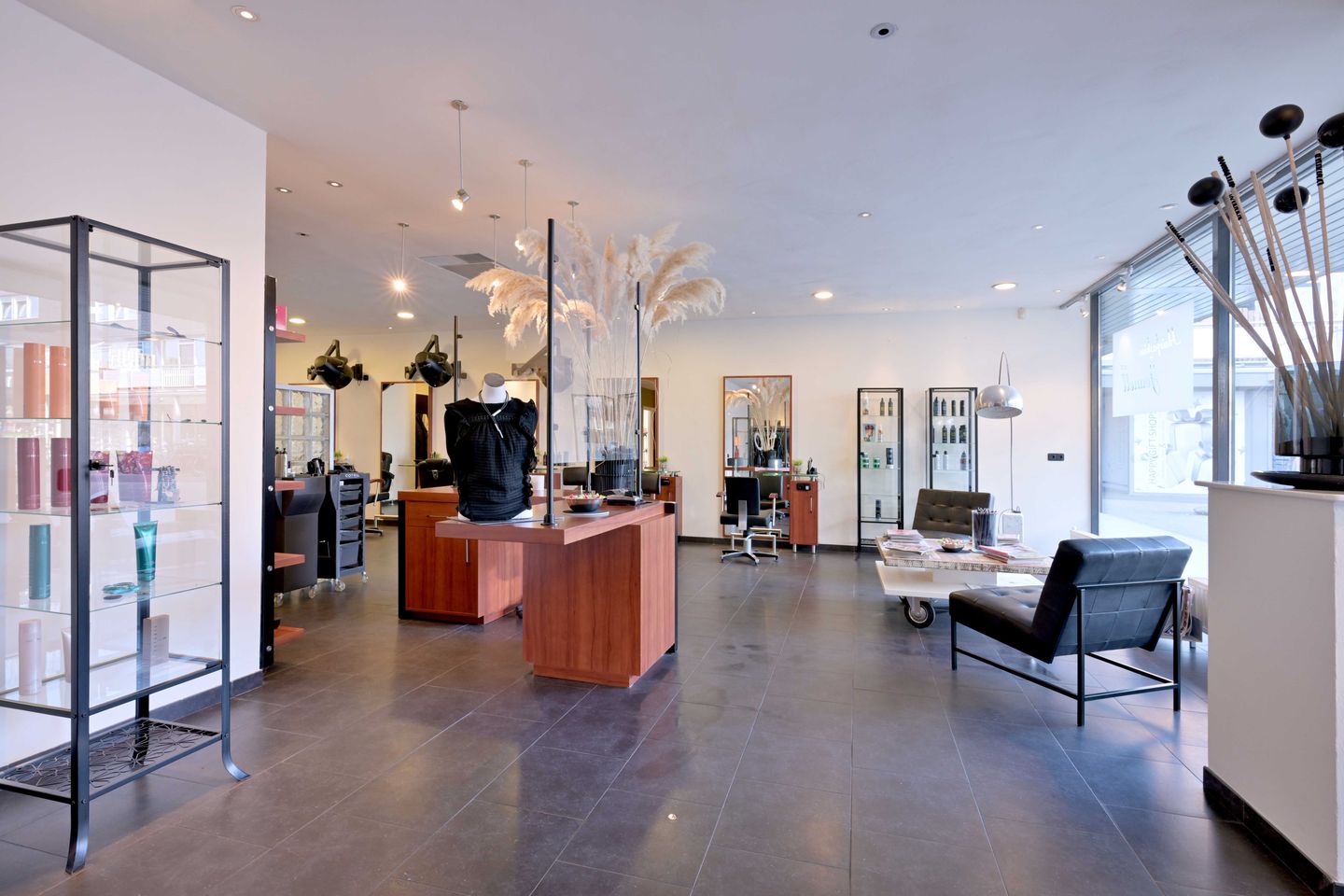 View photo 4 of Zwaluwenburg 25