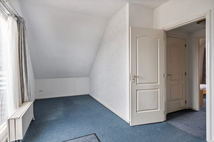 Photo 44 of Gareel 30