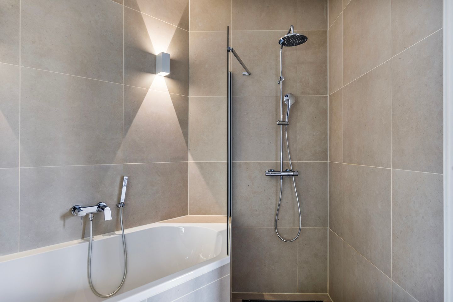 Photo 25 of Domburgseweg 28-C