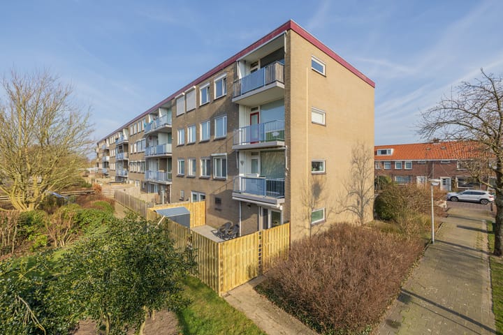 Foto 1 van Stakman Bossestraat 1