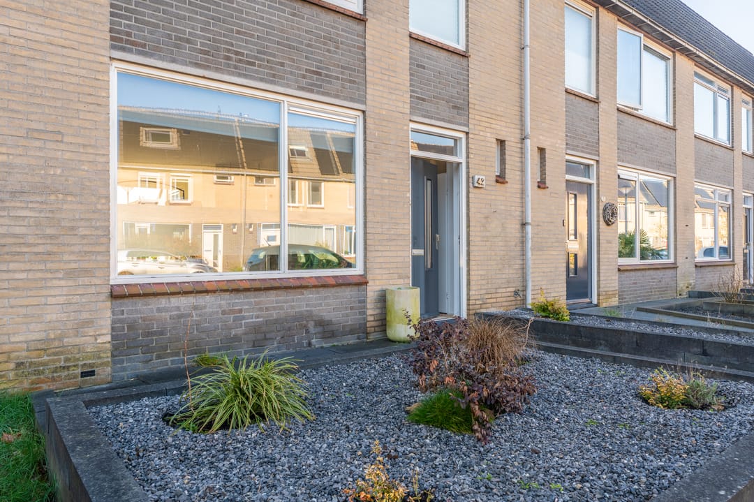 Photo 7 of Komeet 42