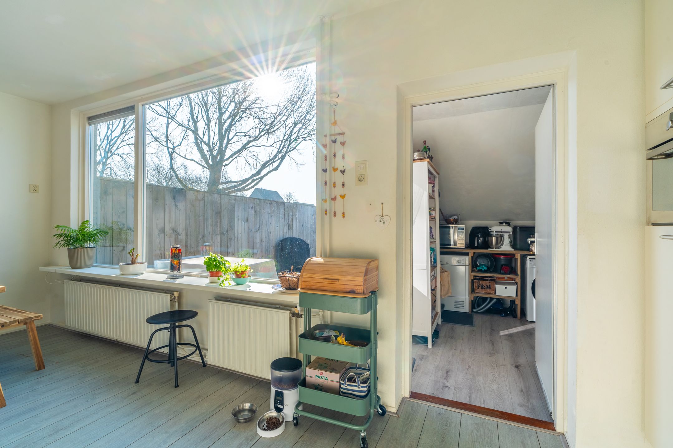 Photo 21 of Komeet 42