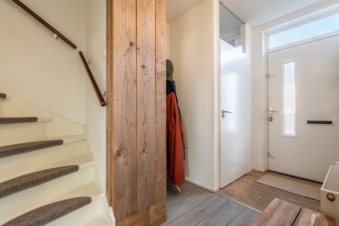 Photo 23 of Komeet 42