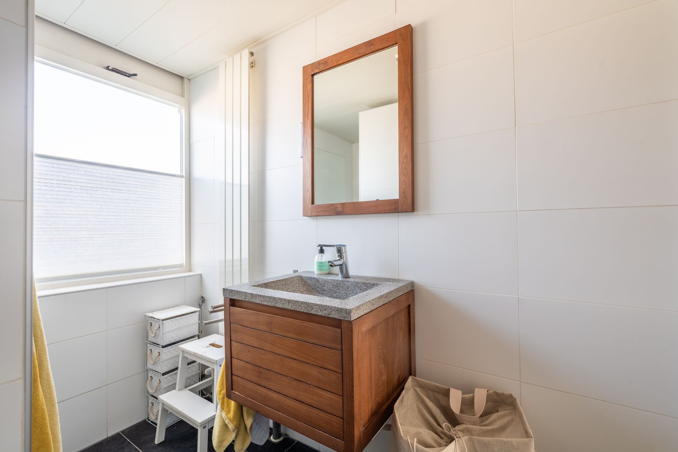 Photo 39 of Komeet 42