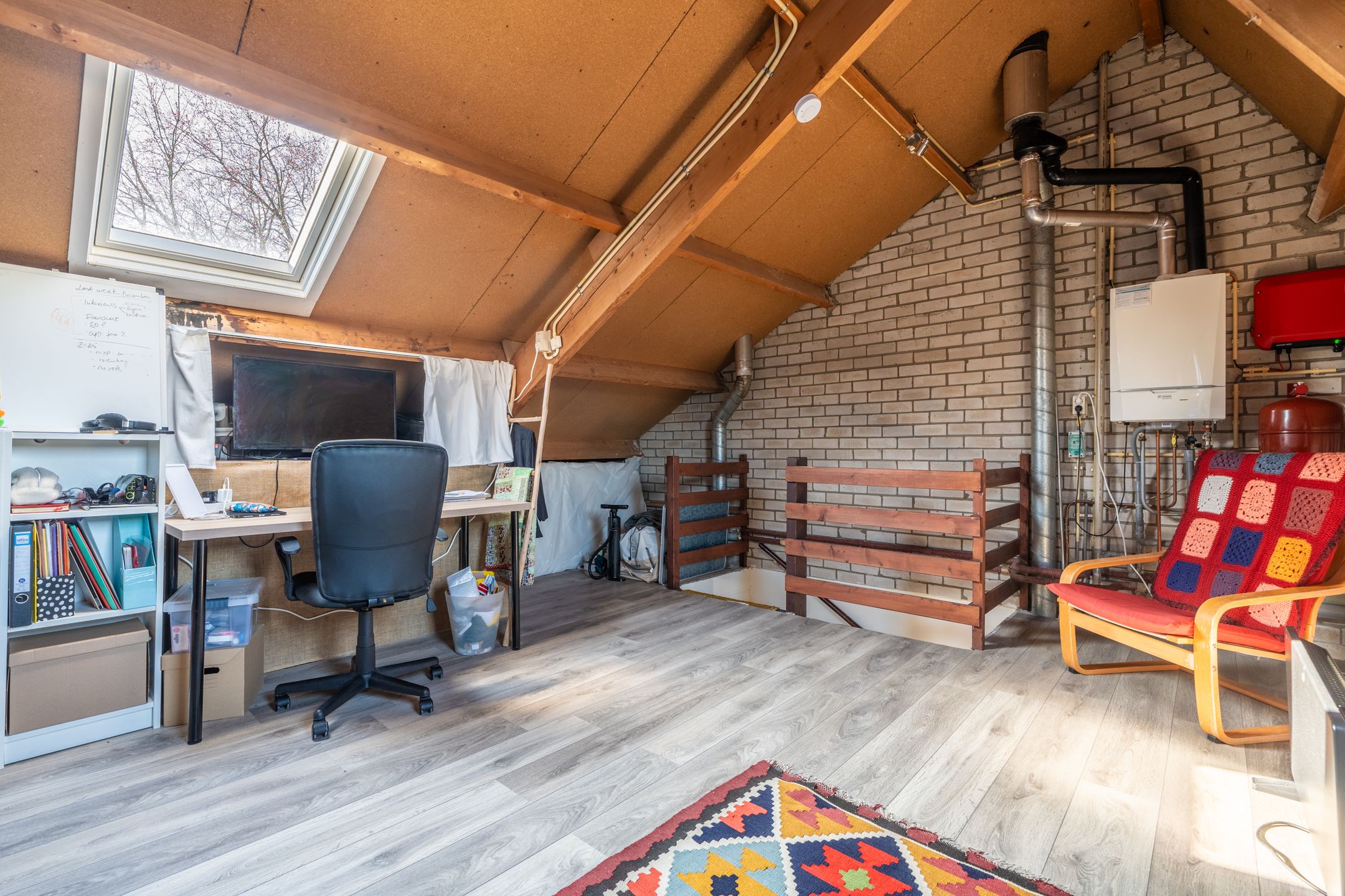 Photo 45 of Komeet 42