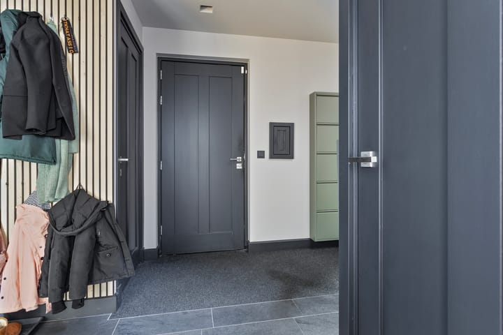 Photo 15 of Merefeltstraat 6