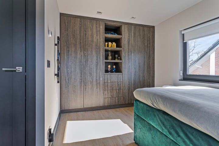 Photo 24 of Merefeltstraat 6