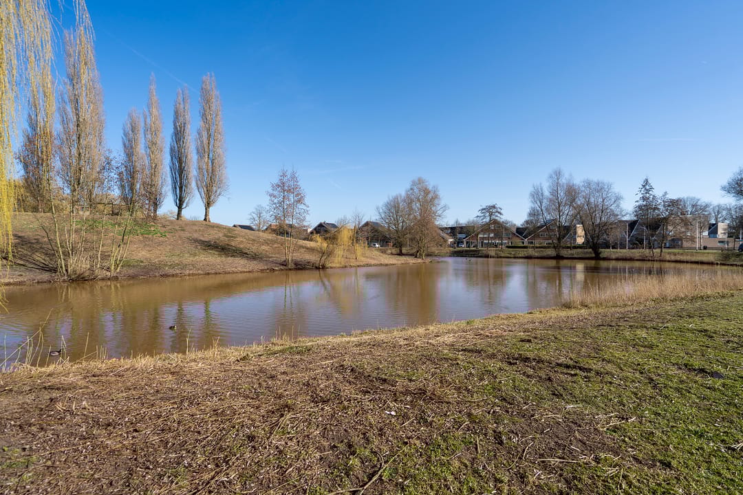 Photo 38 of Meerwijkstraat 7