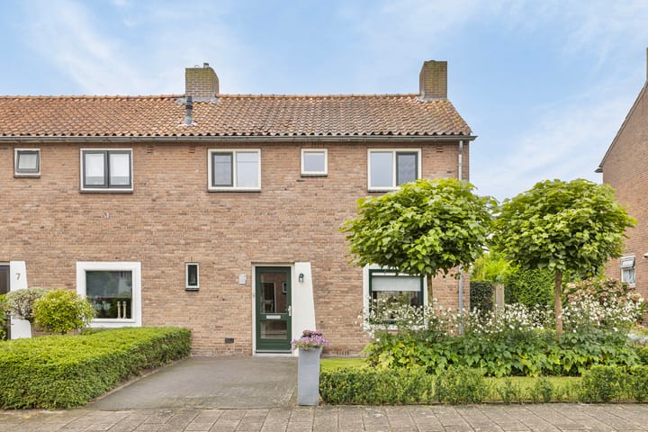 Foto 1 van Meidoornstraat 9