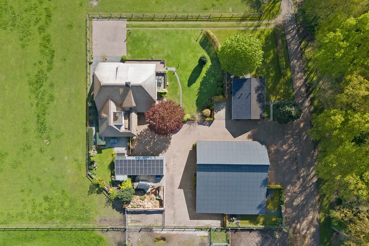 Foto 2 van Zwembadlaantje 1