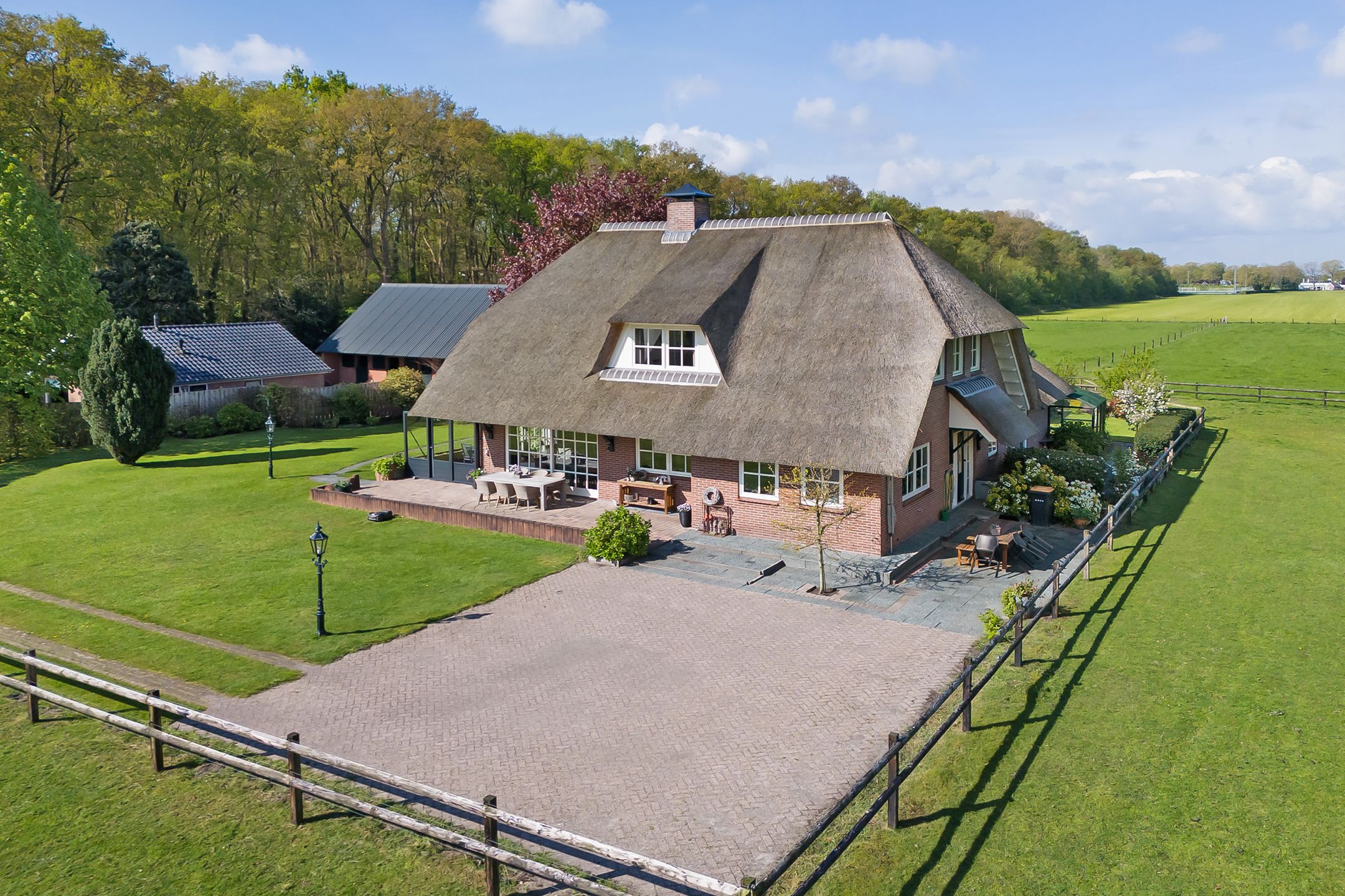 Photo 9 of Zwembadlaantje 1