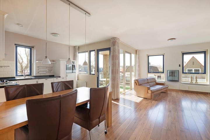 Photo 10 of Weemstraat 7