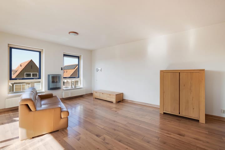 Photo 11 of Weemstraat 7