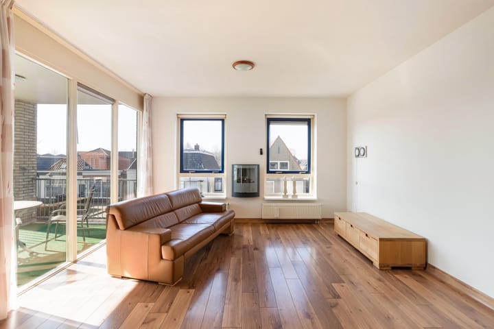 Photo 12 of Weemstraat 7