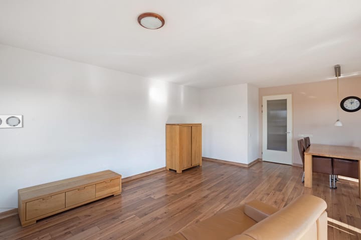 Photo 13 of Weemstraat 7