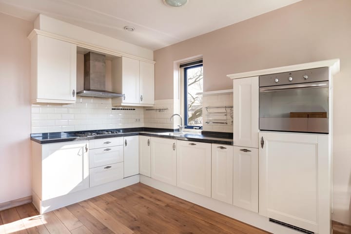 Photo 20 of Weemstraat 7