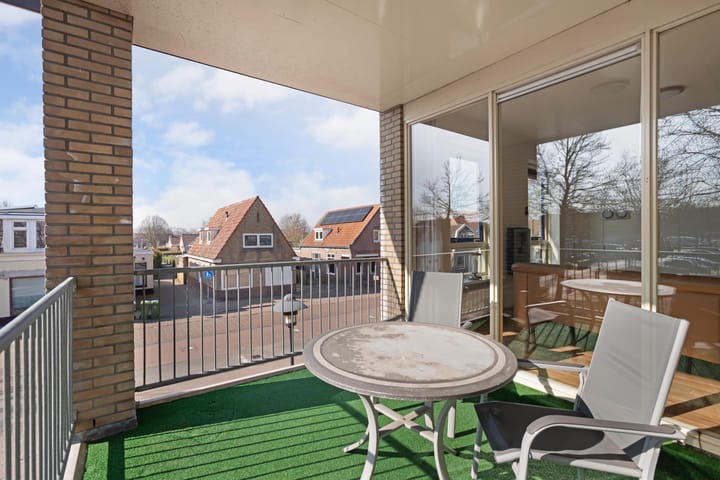 Photo 32 of Weemstraat 7