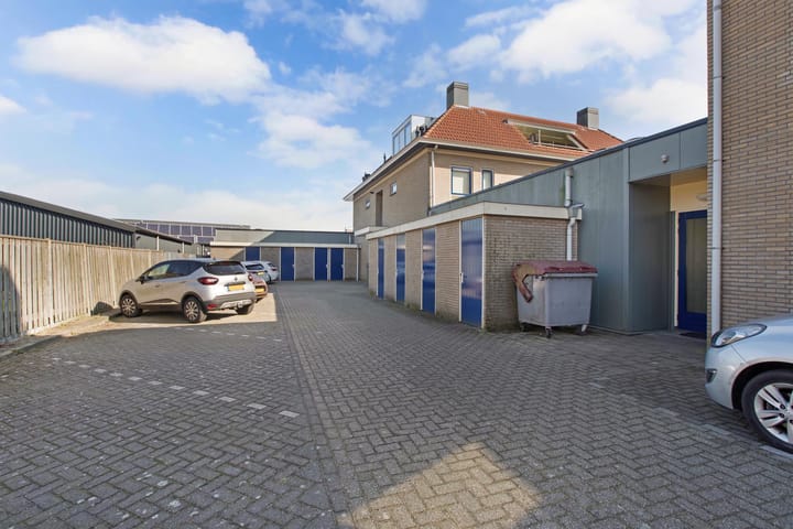 Photo 35 of Weemstraat 7