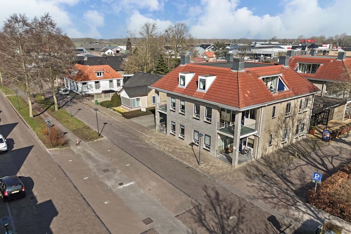 Photo 40 of Weemstraat 7