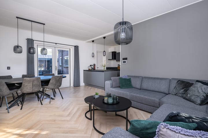 Foto 6 van Juliana van Stolberglaan 12