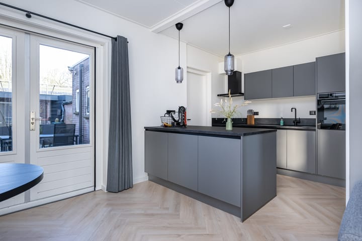 Foto 12 van Juliana van Stolberglaan 12