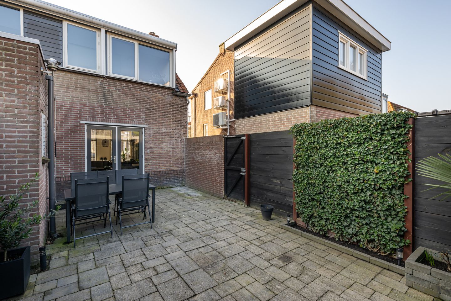 Foto 25 van Juliana van Stolberglaan 12